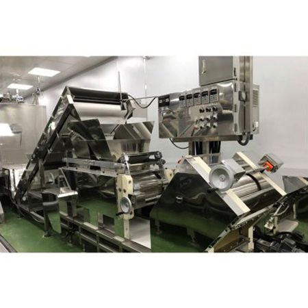 (5) Máquina prensadora de compuestos